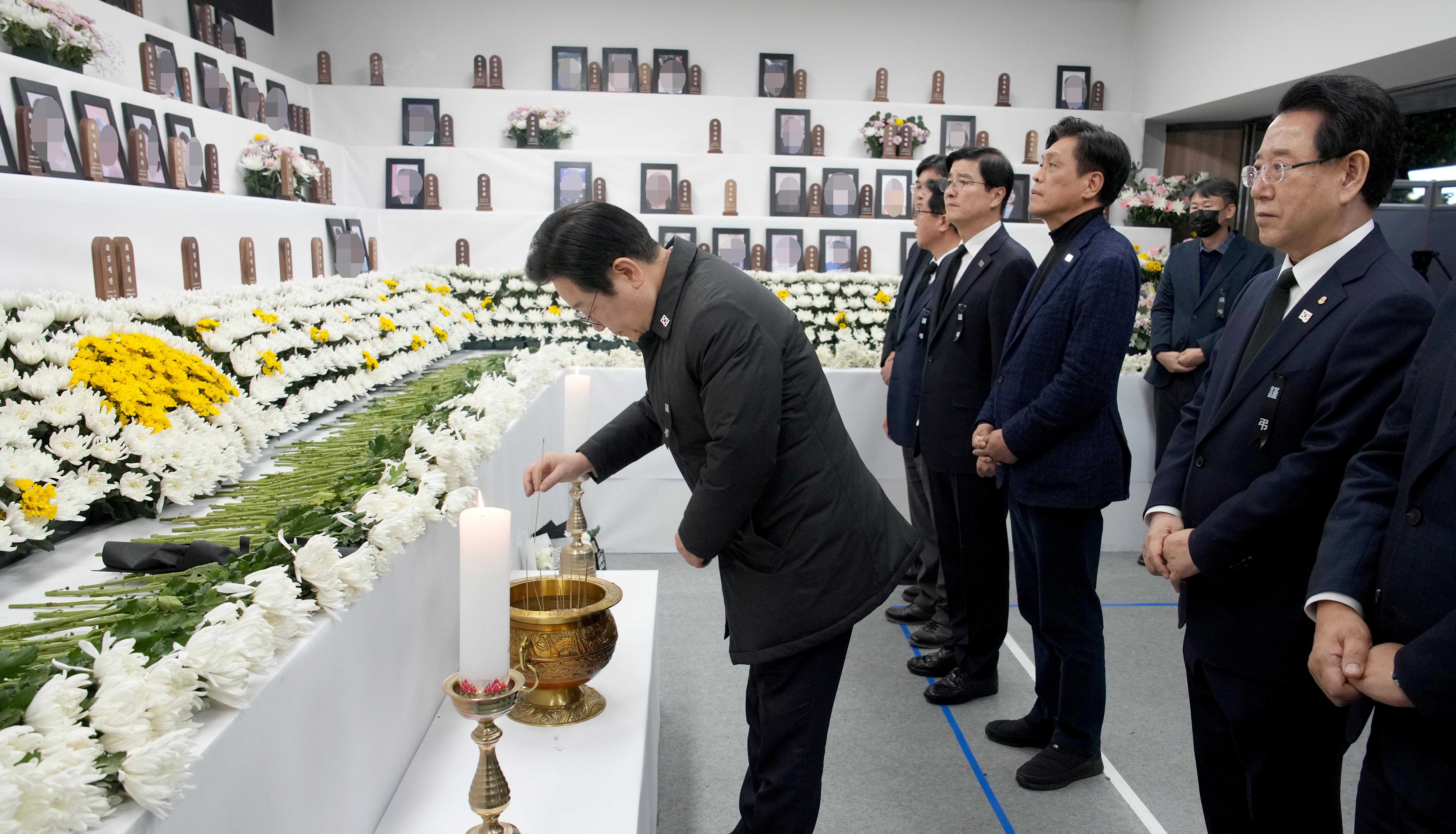 무안공항 합동분향소 찾은 이재명 더불어민주당 대표1