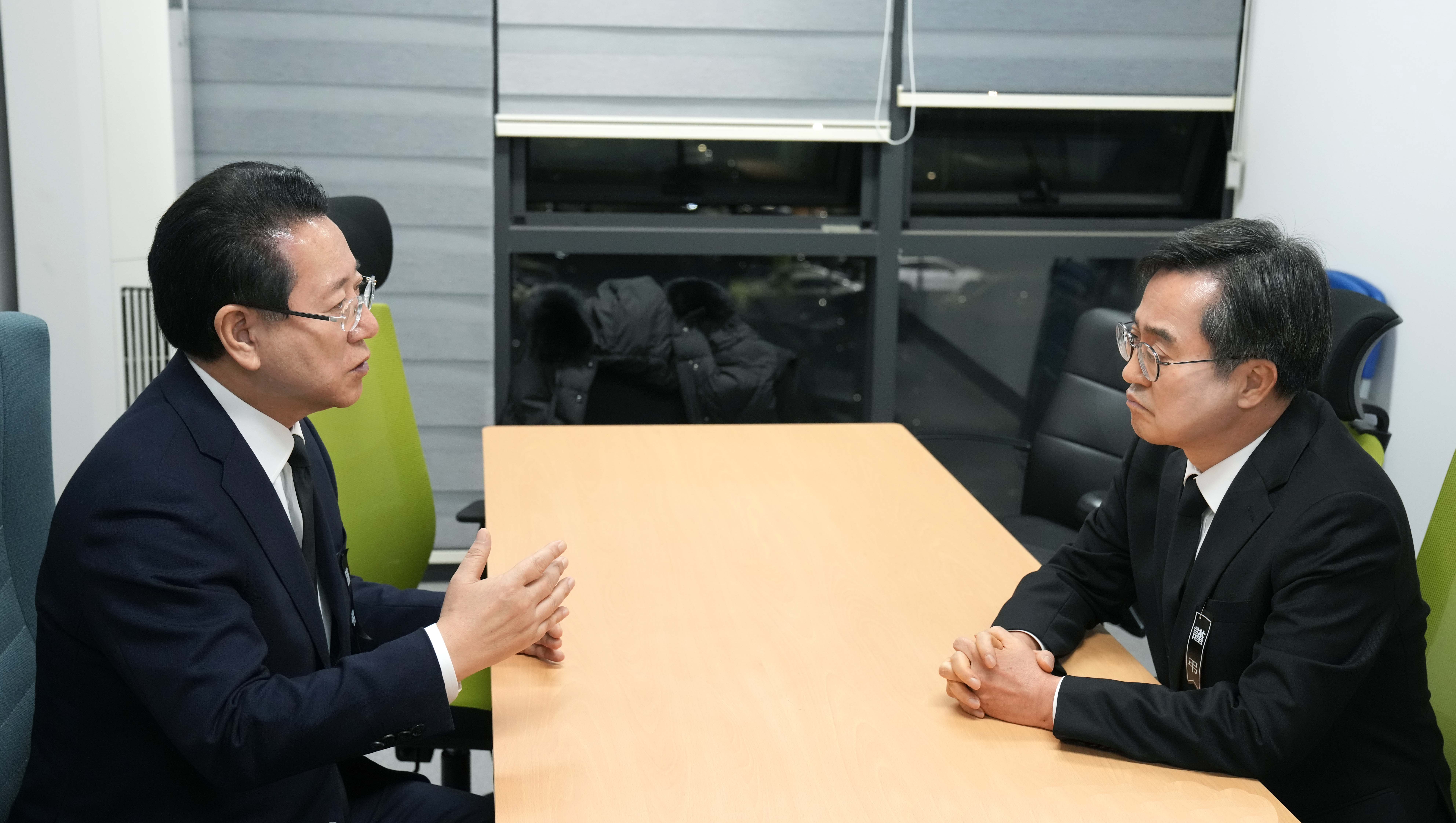 무안공항 합동분향소 찾은 김동연 경기도지사3