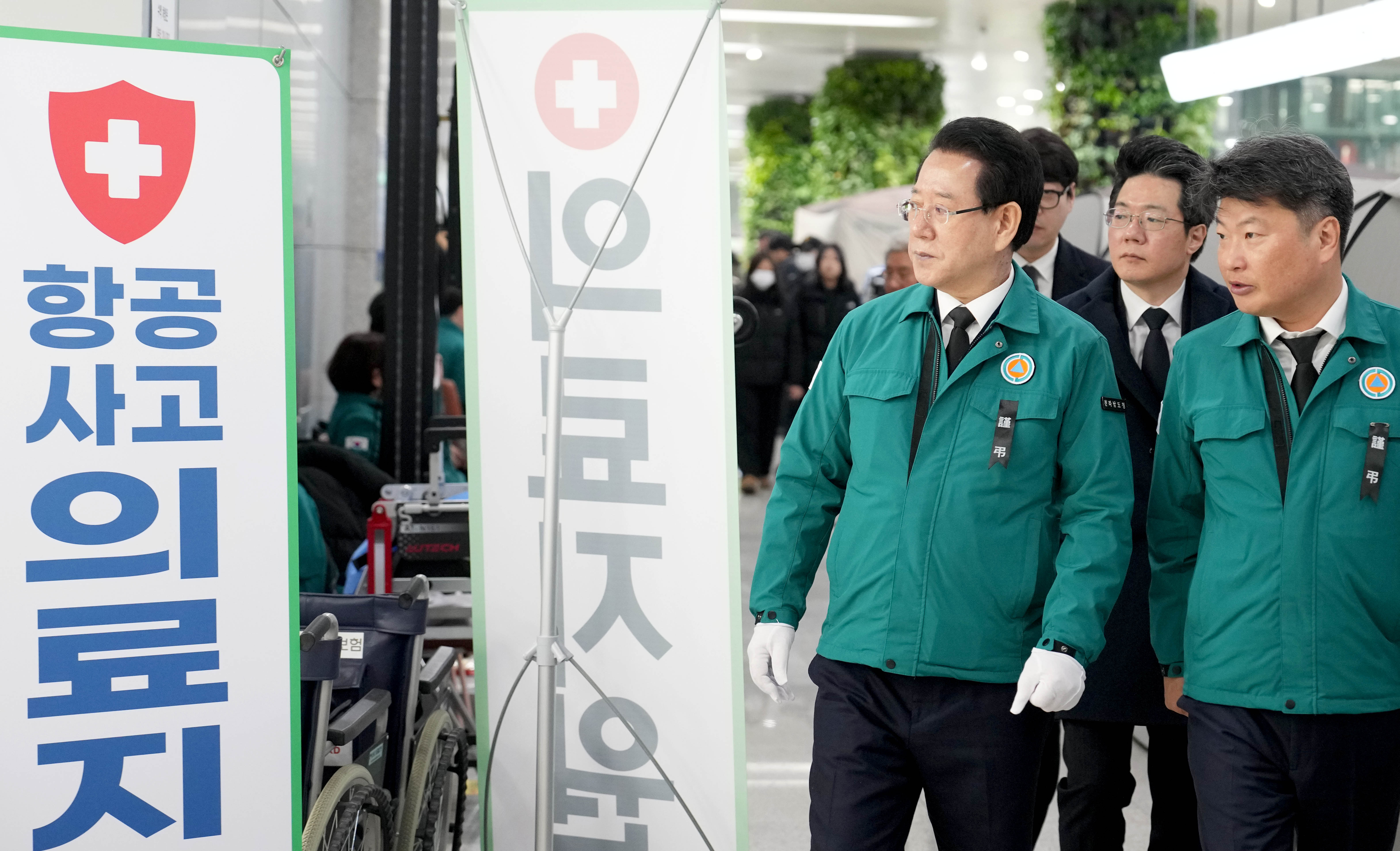 제주항공 여객기 사고, 무안공항 자원봉사자 격려2