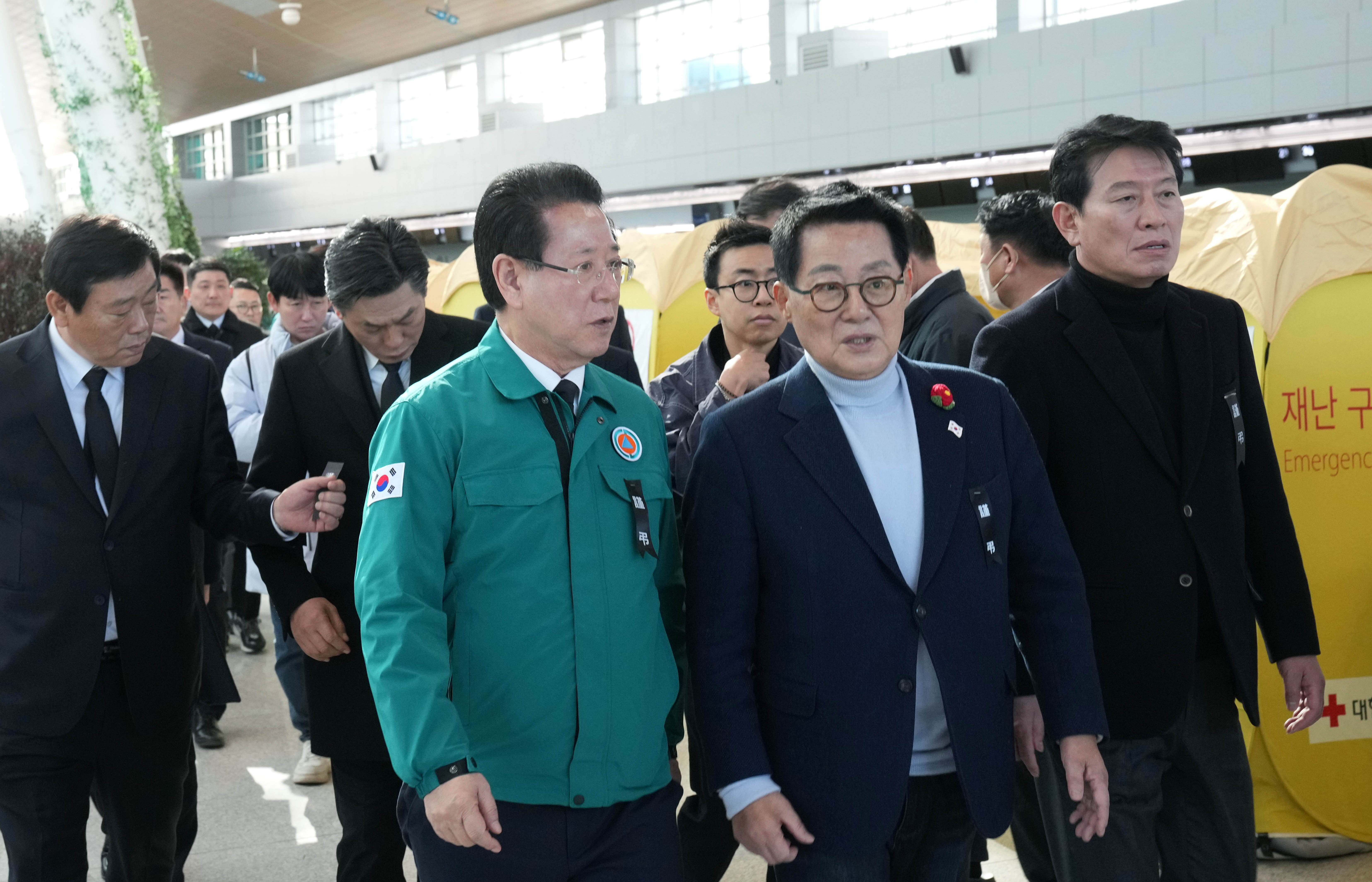 무안공항 찾은 박지원 더불어민주당 의원2