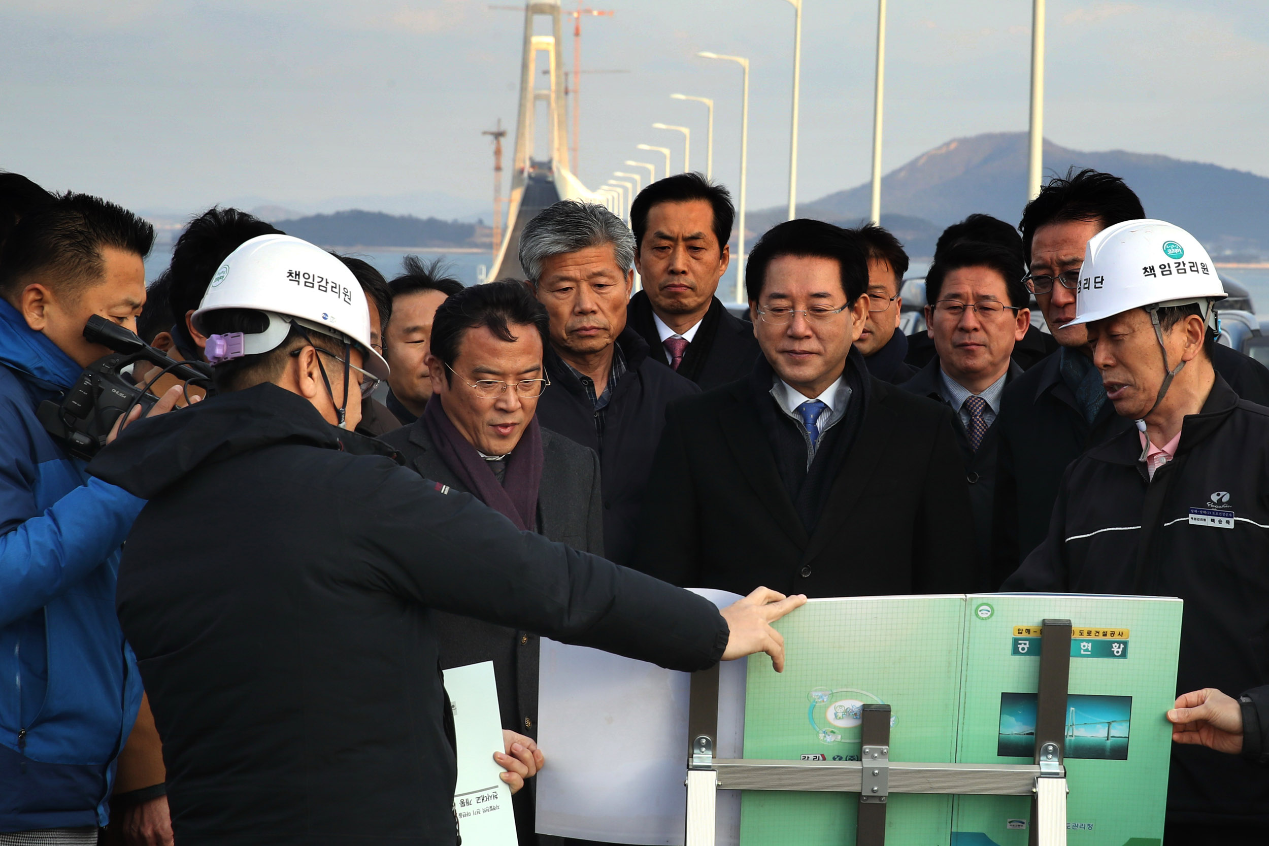 설 명절 대비 임시계통 예정인 천사대교 현장 점검1